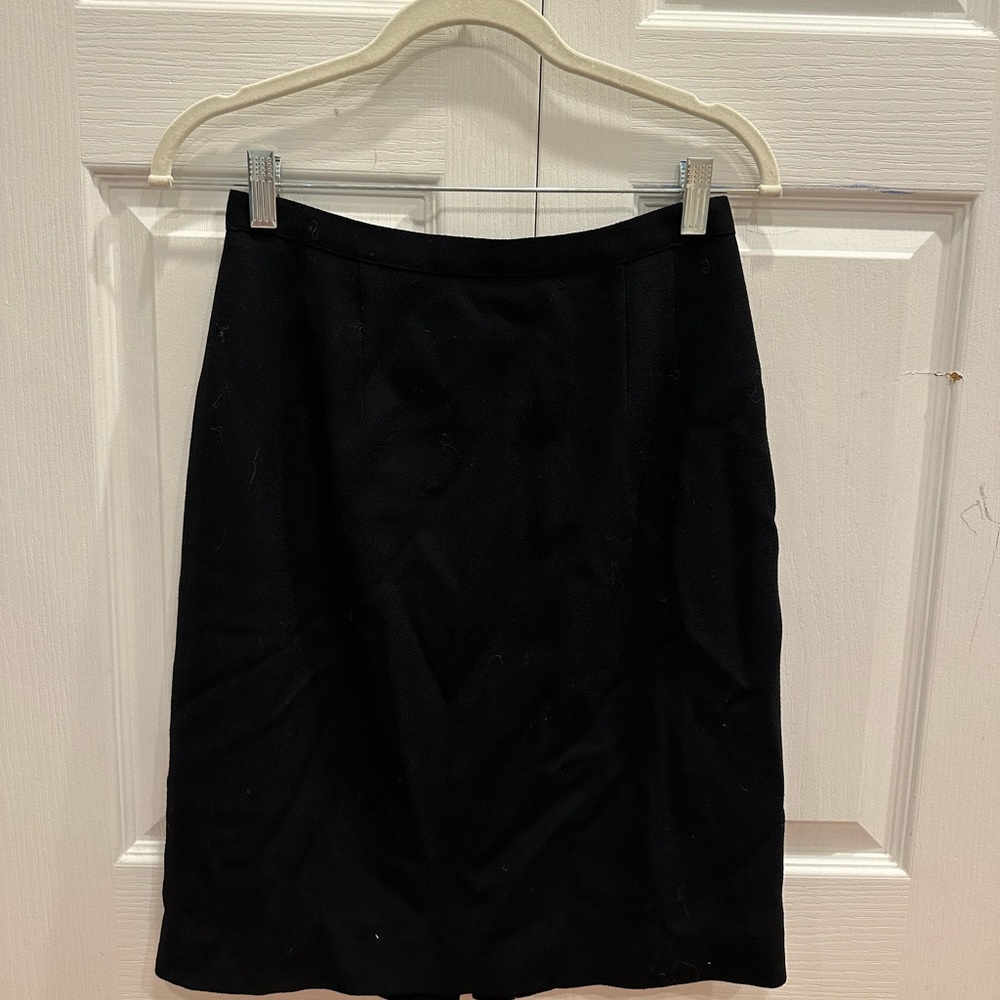 Elegant Black Women's Skirt